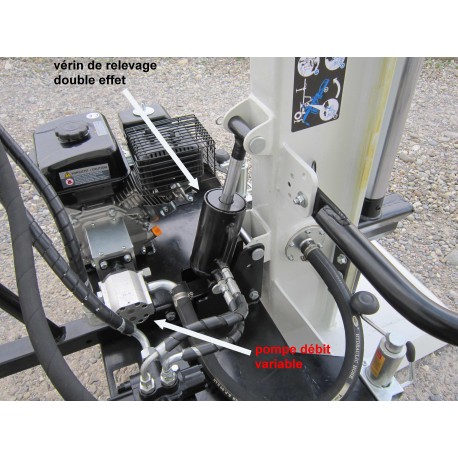 fendeuse-thermique-tractable-professionnelle-22t-110cm-65cv-fendeur-remorque4-1.jpg